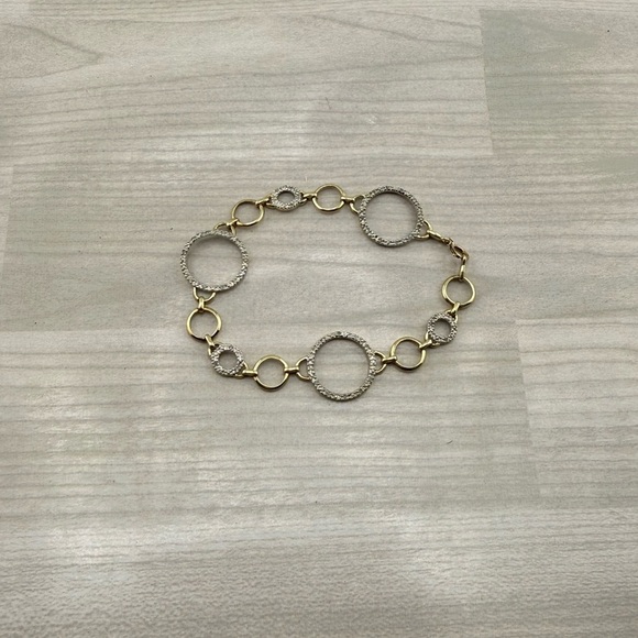 10k Solid Yellow Gold and Diamond Bracelet - Picture 4 of 7